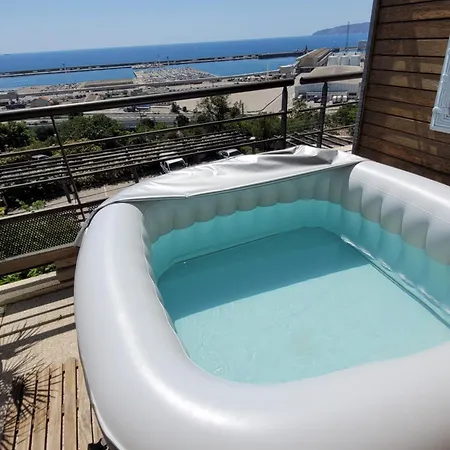 Daire Autrement Dans Calme Avec Vue Sur *